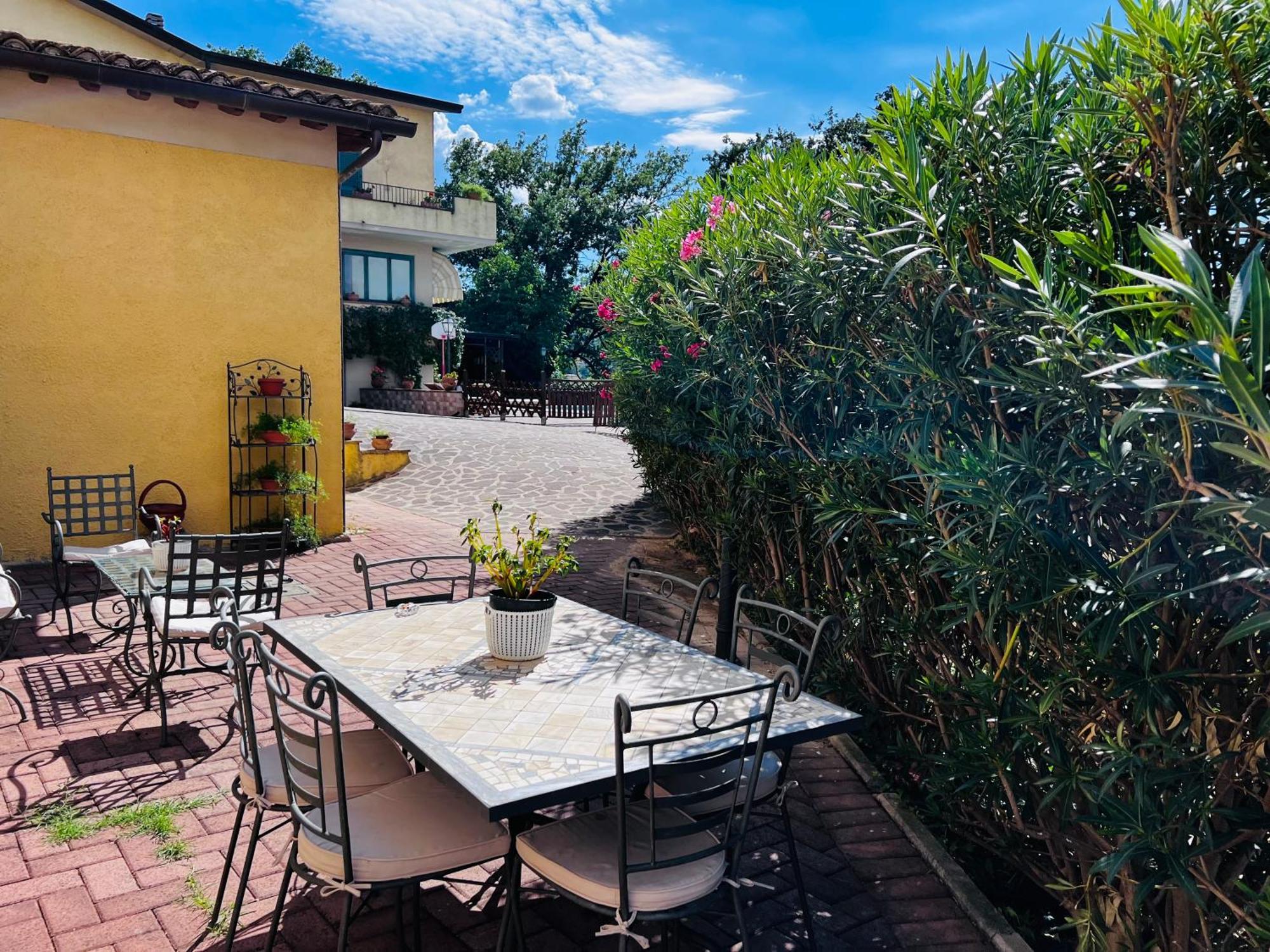 Lucky Garden Bed and Breakfast Bevagna Exteriör bild
